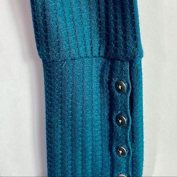 Teal Blue Waffle Knit Top, Raglan Sleeves, Tunic Length Soft & Cozy, Chaser, New - Picture 8 of 12